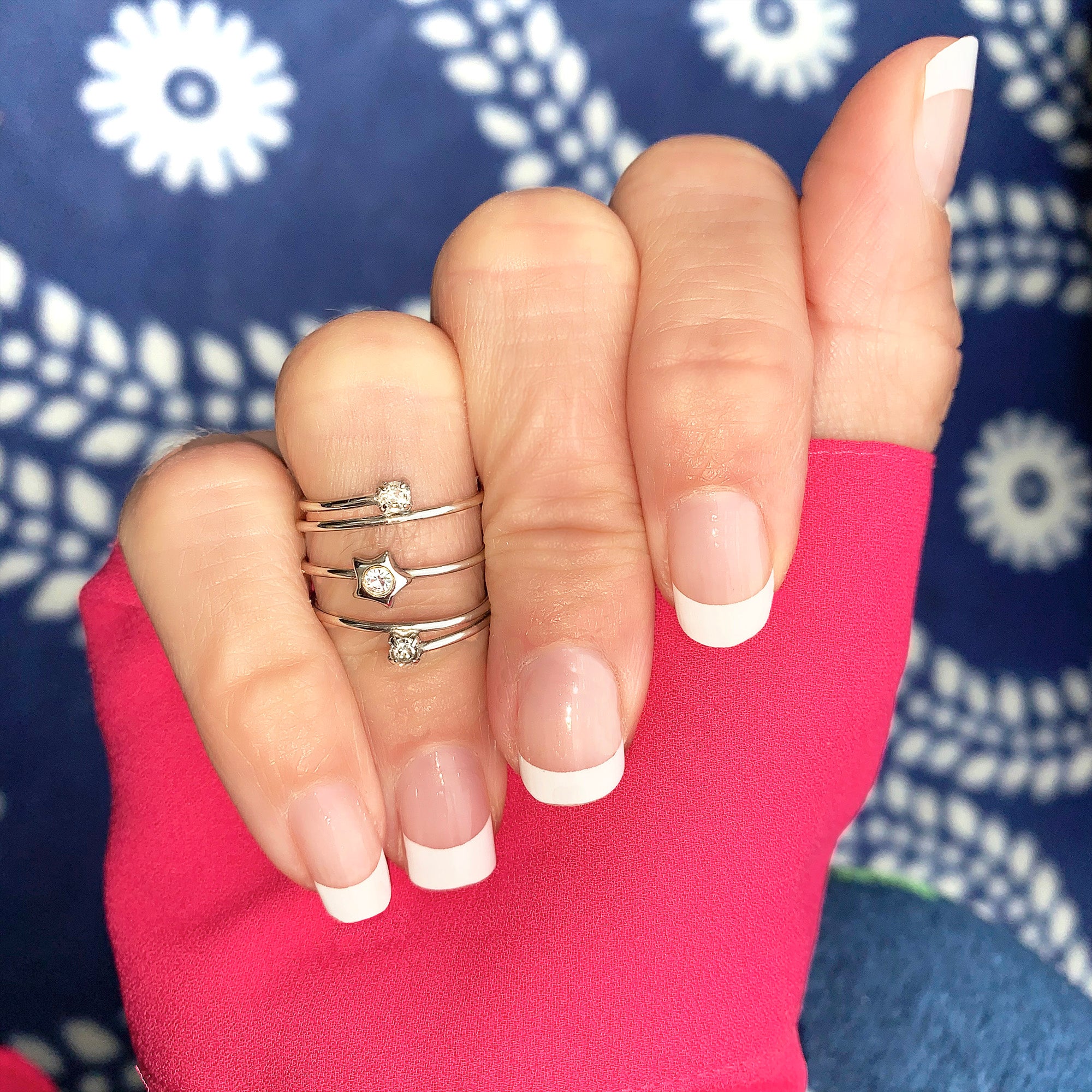 French Tips 2 (Medium Nails)
